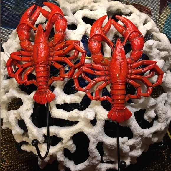 Set of 2 Lobsters 🦞 🦞 each with hanging hooks. - Picture 9 of 13